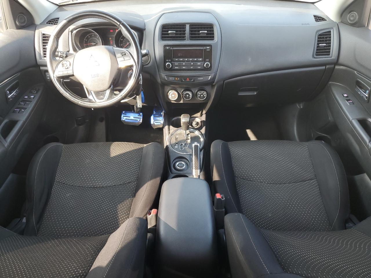 MITSUBISHI OUTLANDER ES