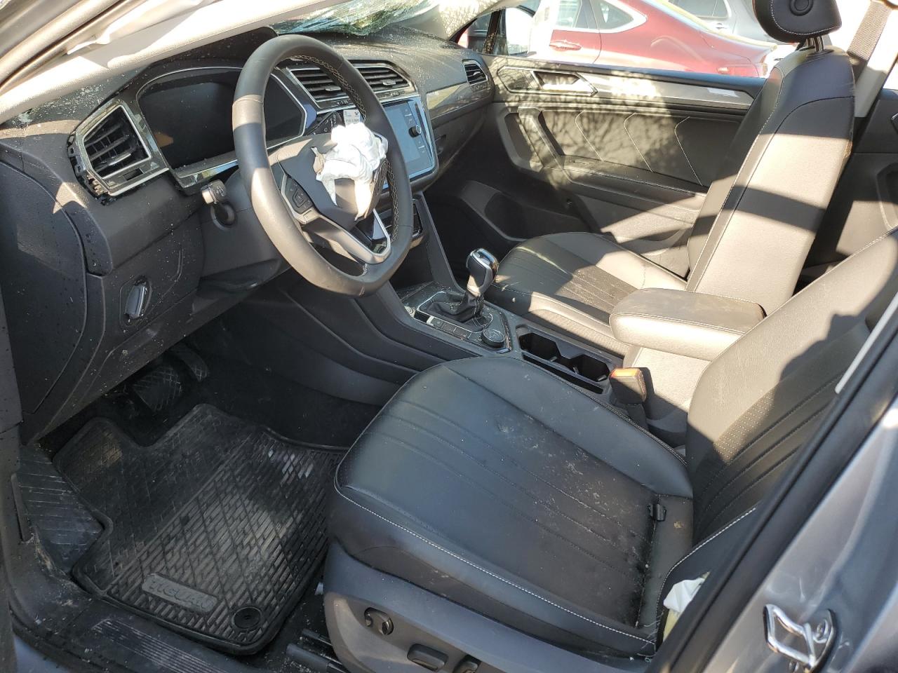 VOLKSWAGEN TIGUAN SE