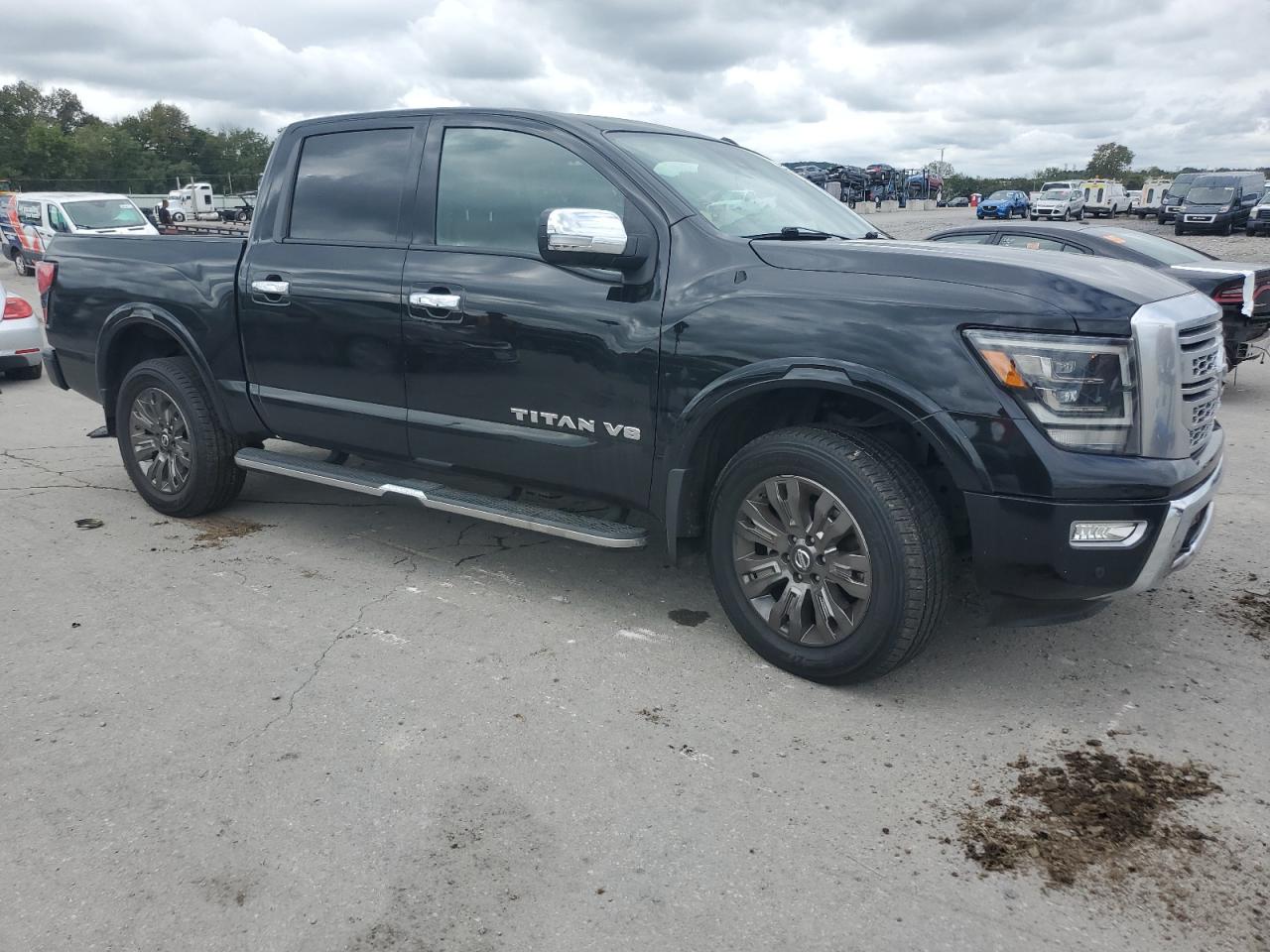 NISSAN TITAN SV