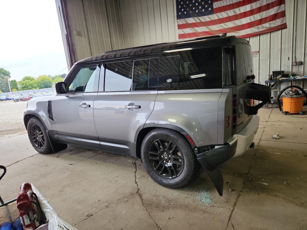 LAND ROVER DEFENDER 110 SE