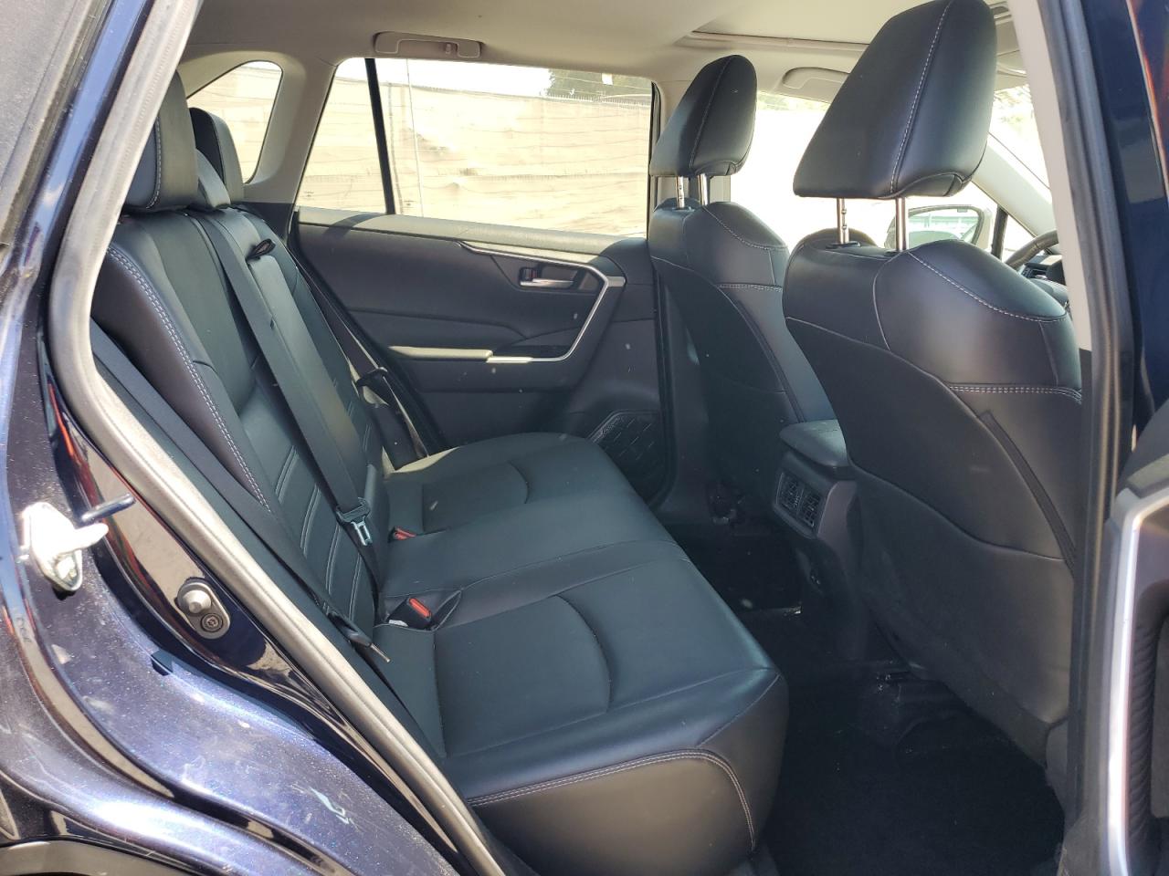 TOYOTA RAV4 XLE PREMIUM