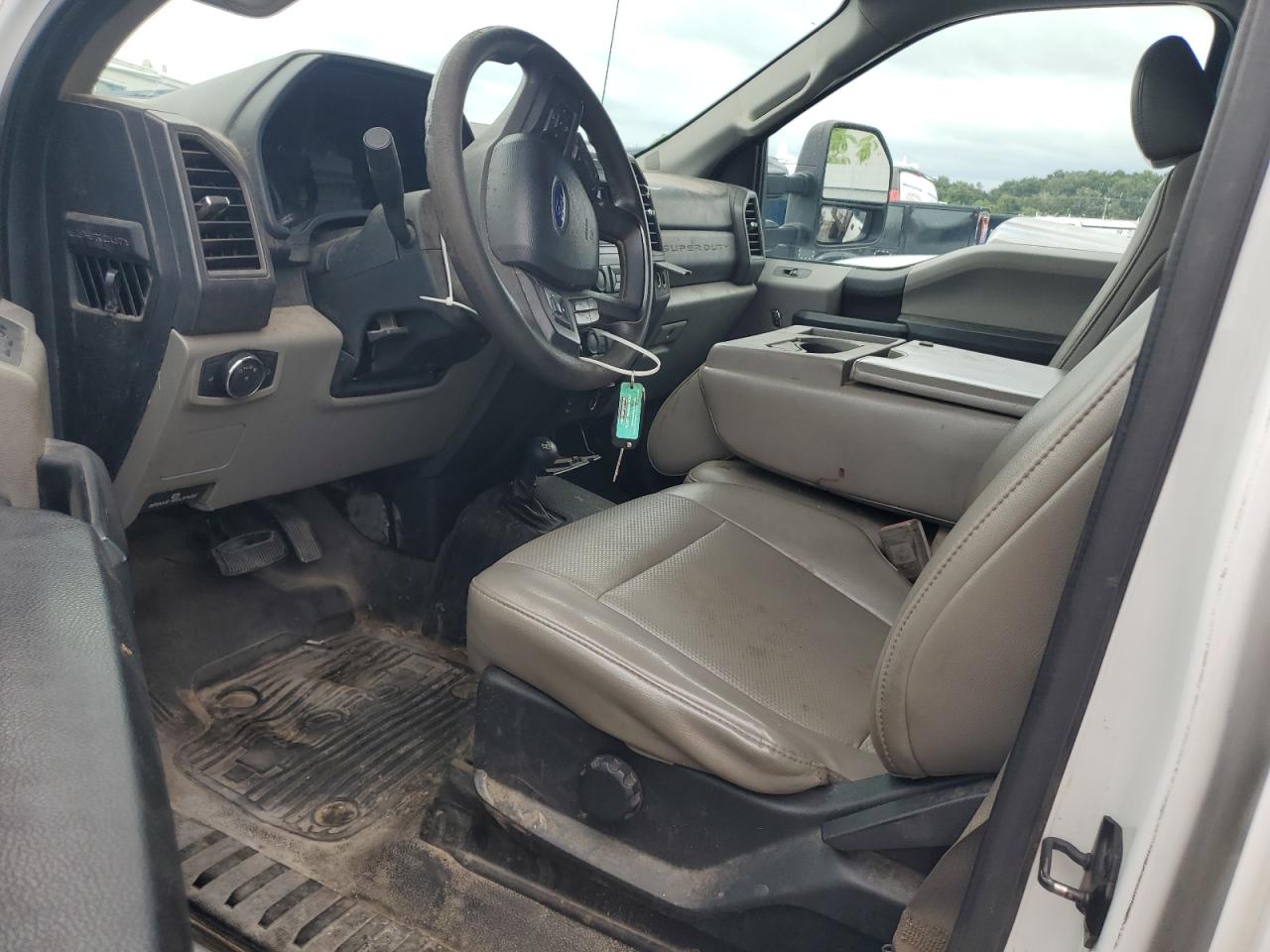 FORD F-550 SUPER DUTY