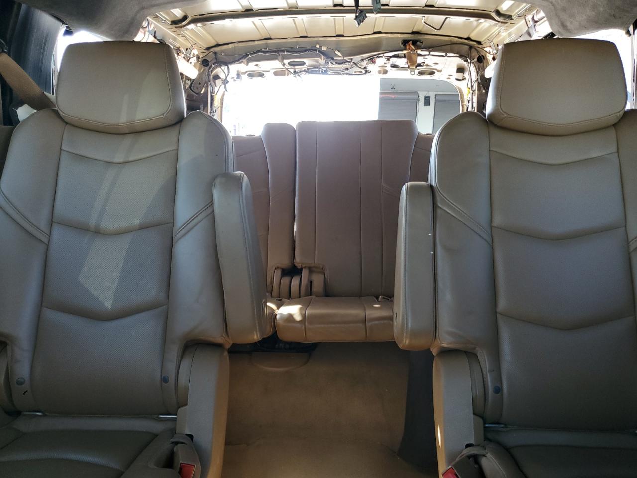 CADILLAC ESCALADE ESV PLATINUM