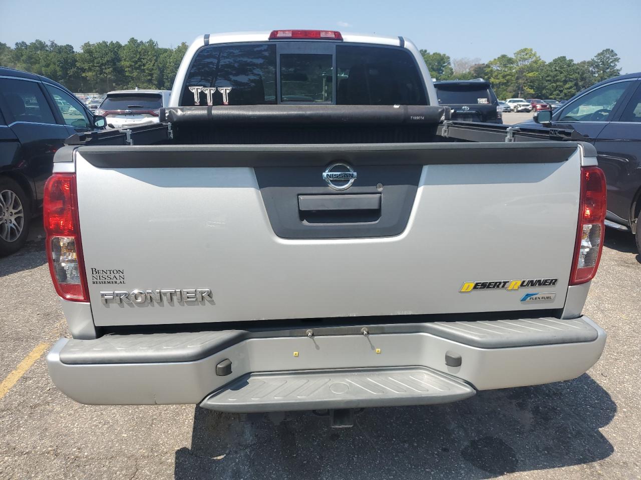 NISSAN FRONTIER S