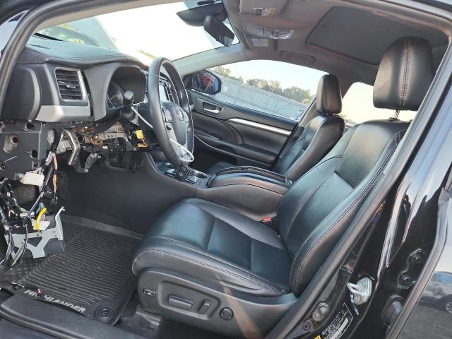 2019 TOYOTA HIGHLANDER 5TDJZRFH7KS566359