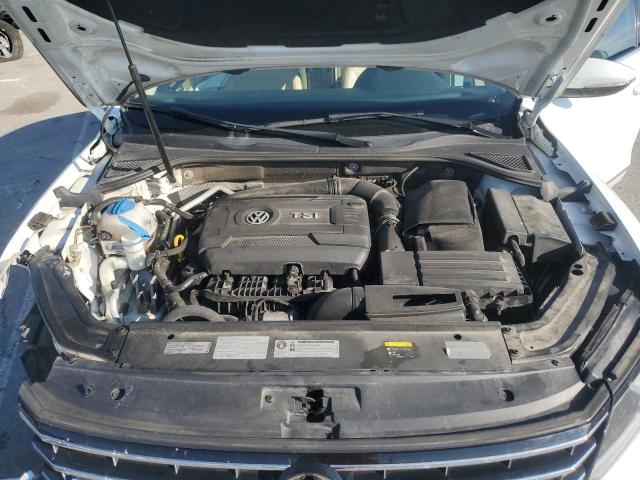 2017 VOLKSWAGEN PASSAT R-L 1VWDT7A36HC001655