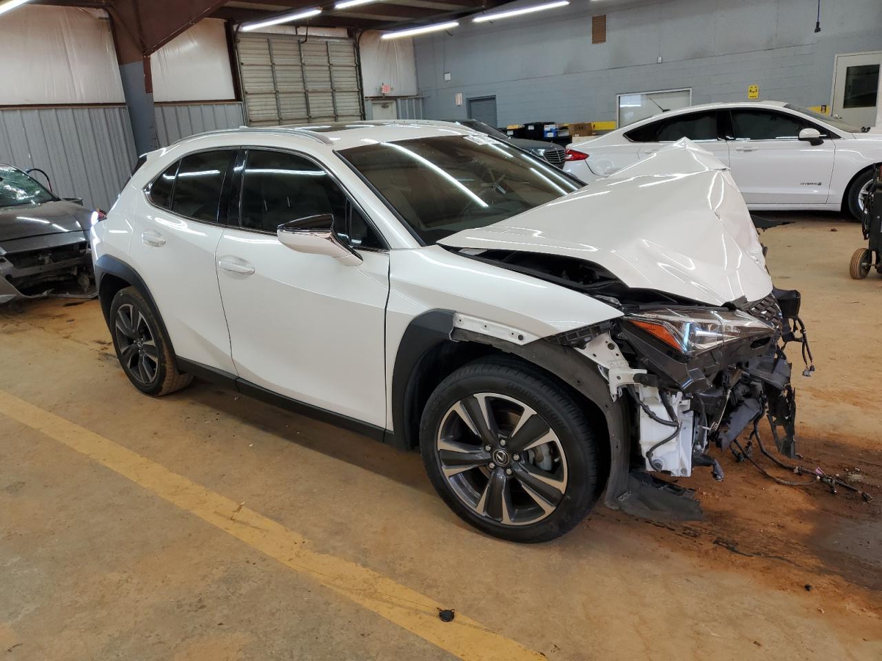 LEXUS UX 200
