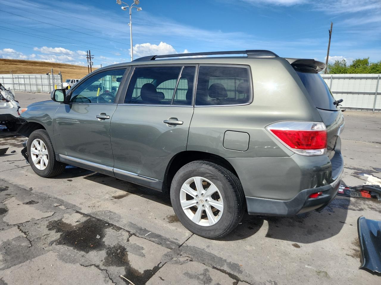 TOYOTA HIGHLANDER BASE
