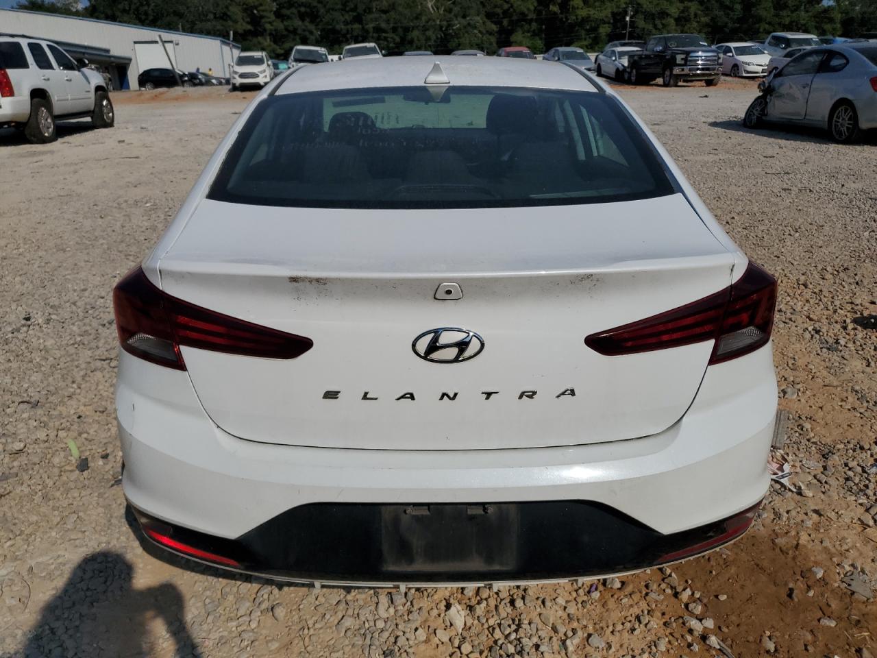HYUNDAI ELANTRA SEL