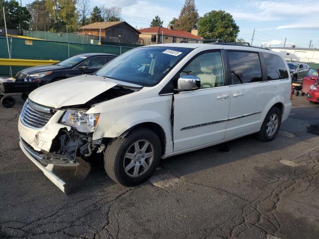 2011 CHRYSLER TOWN & COU - 2A4RR8DG7BR796574