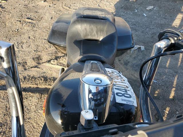 2011 HARLEY-DAVIDSON FLHX 1HD1KB417BB677162