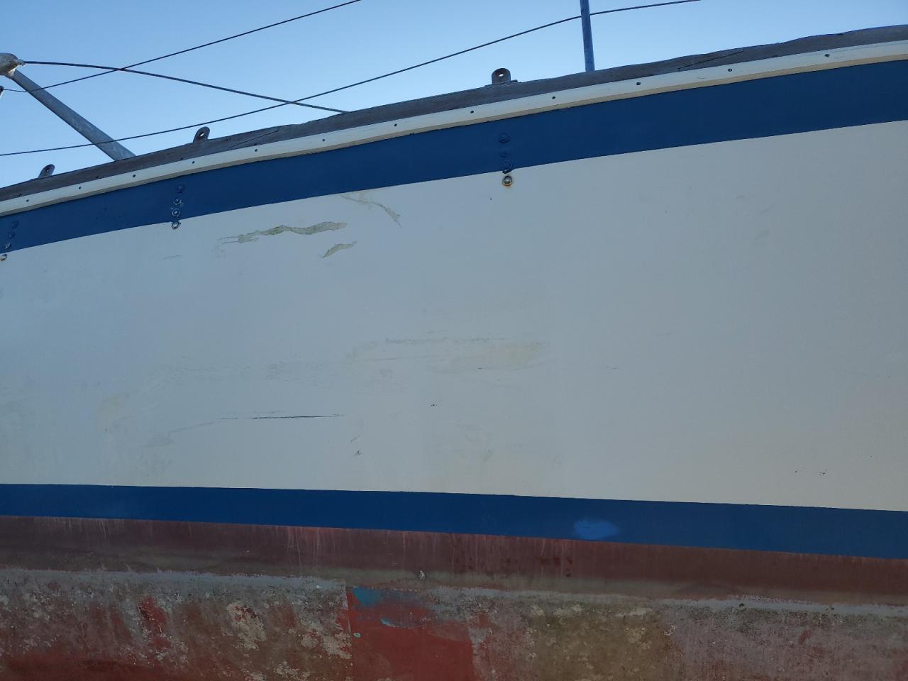 Lot #3240099486 2002 SAIL BOAT BOAT