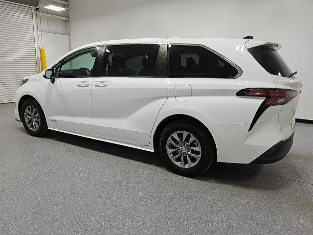2021 TOYOTA SIENNA LE 5TDKRKEC4MS033065