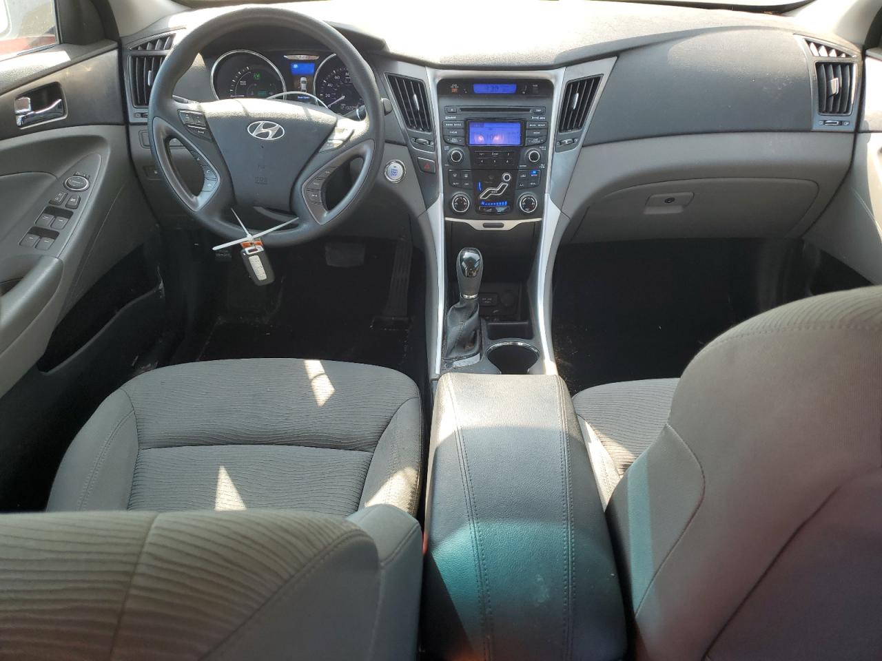 HYUNDAI SONATA HYBRID