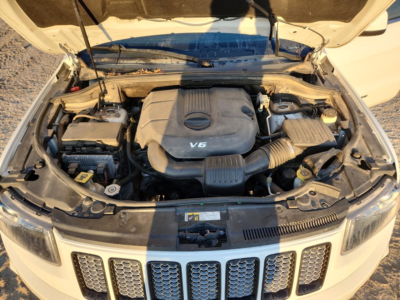 JEEP GRAND CHEROKEE LAREDO