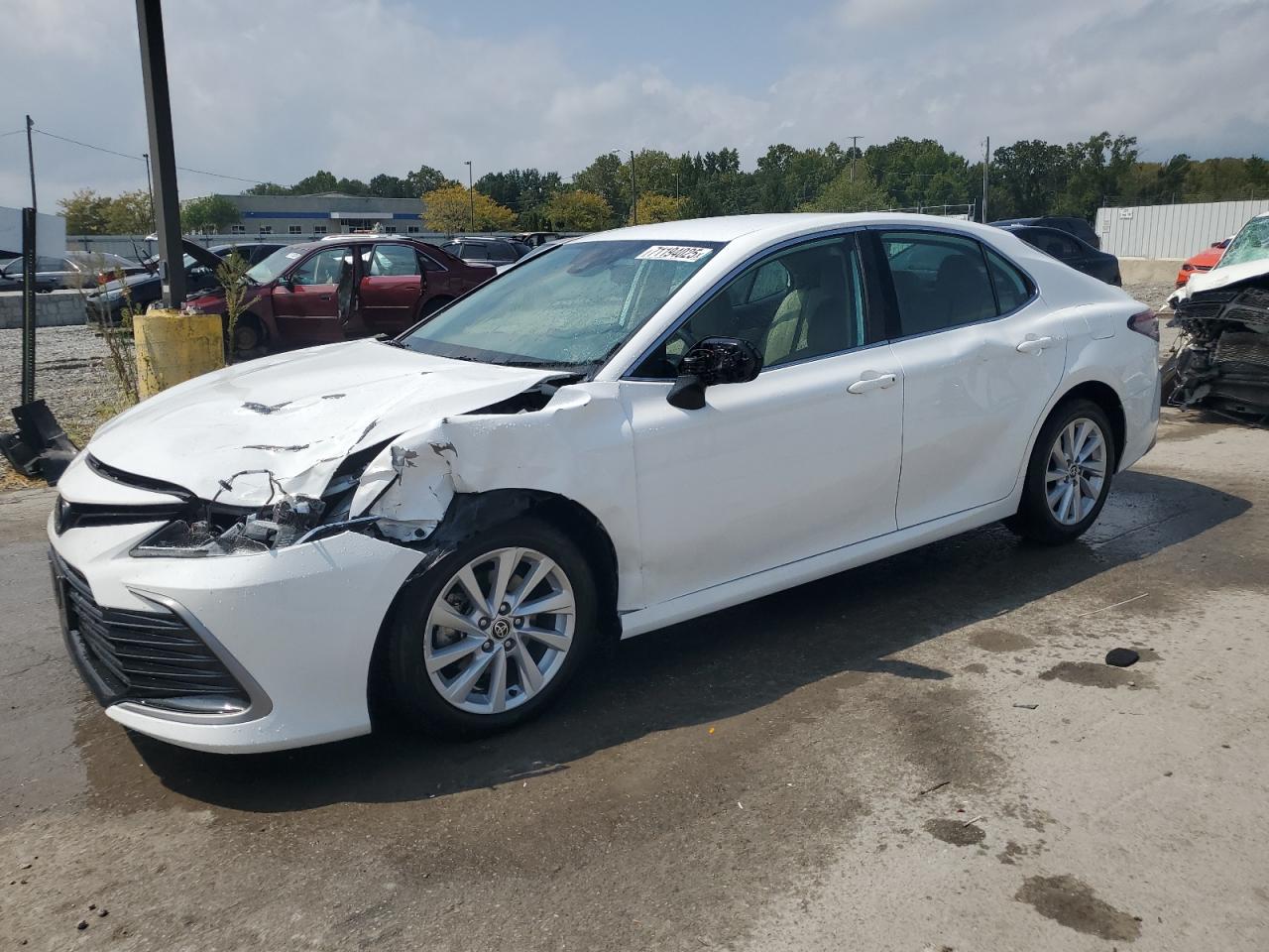 TOYOTA CAMRY LE