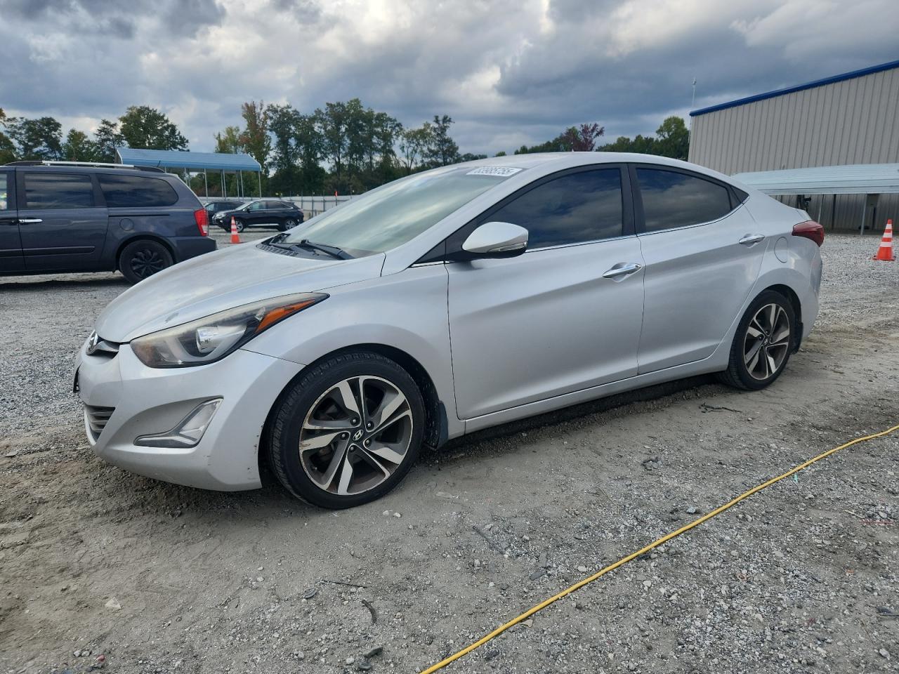  Salvage Hyundai ELANTRA