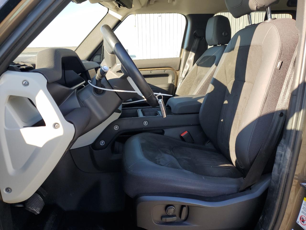 LAND ROVER DEFENDER 110 SE