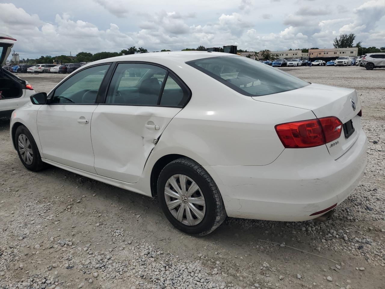 VOLKSWAGEN JETTA BASE
