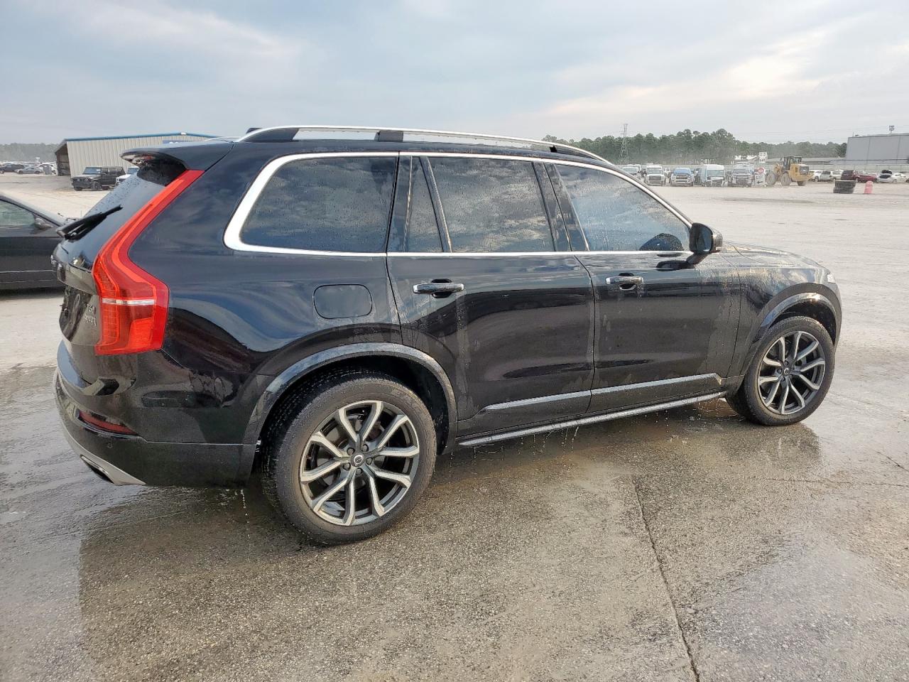 VOLVO XC90 T6 MOMENTUM