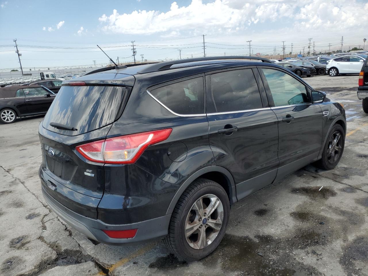 FORD ESCAPE SE
