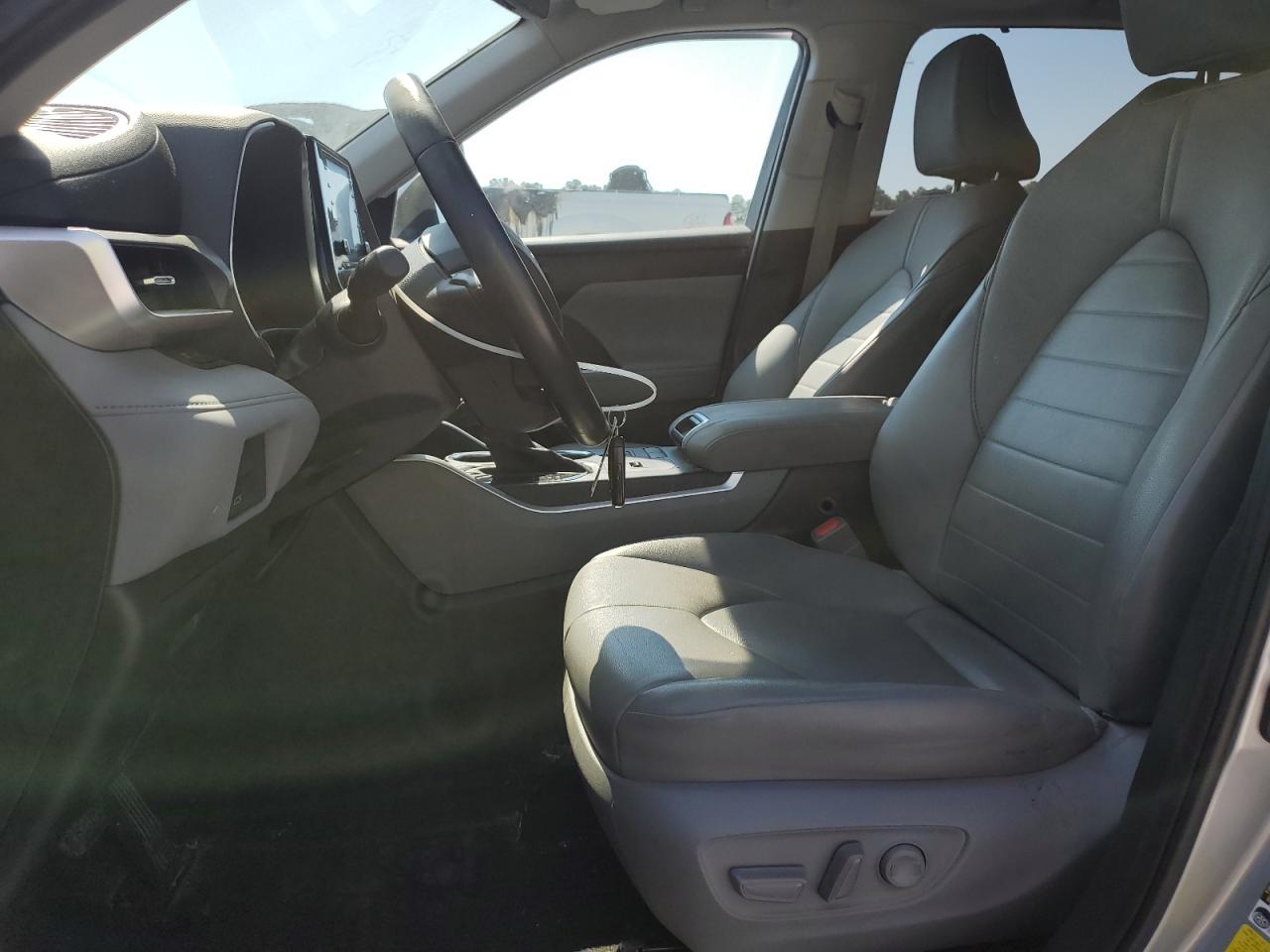 TOYOTA HIGHLANDER XLE