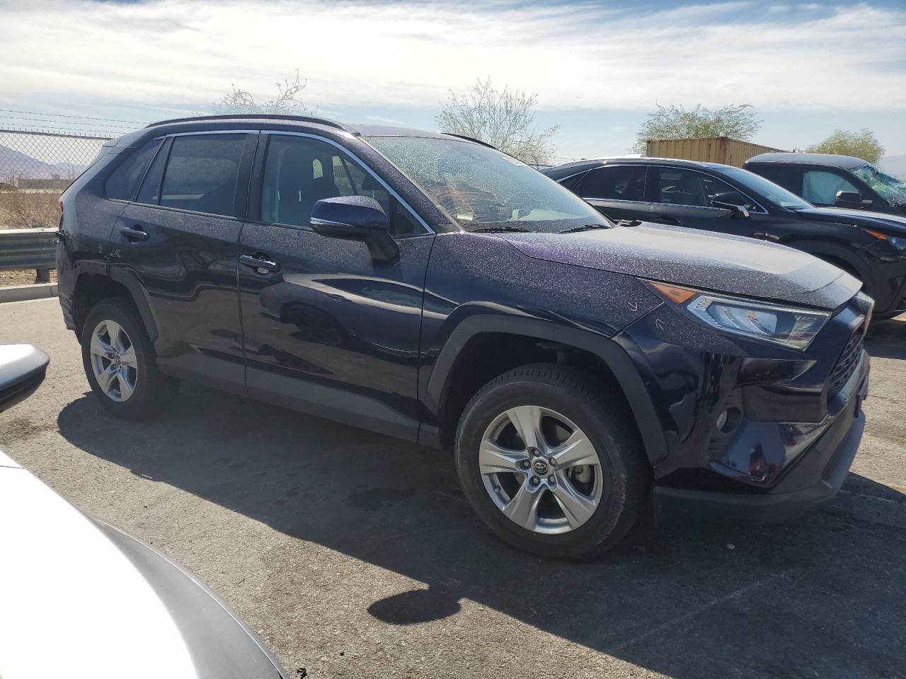 TOYOTA RAV4 XLE