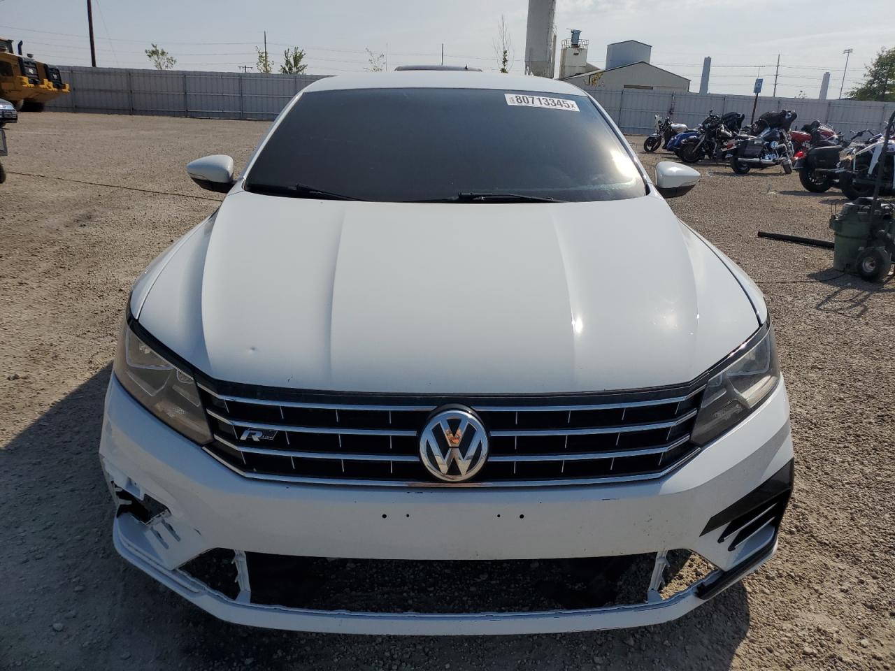 VOLKSWAGEN PASSAT R-LINE