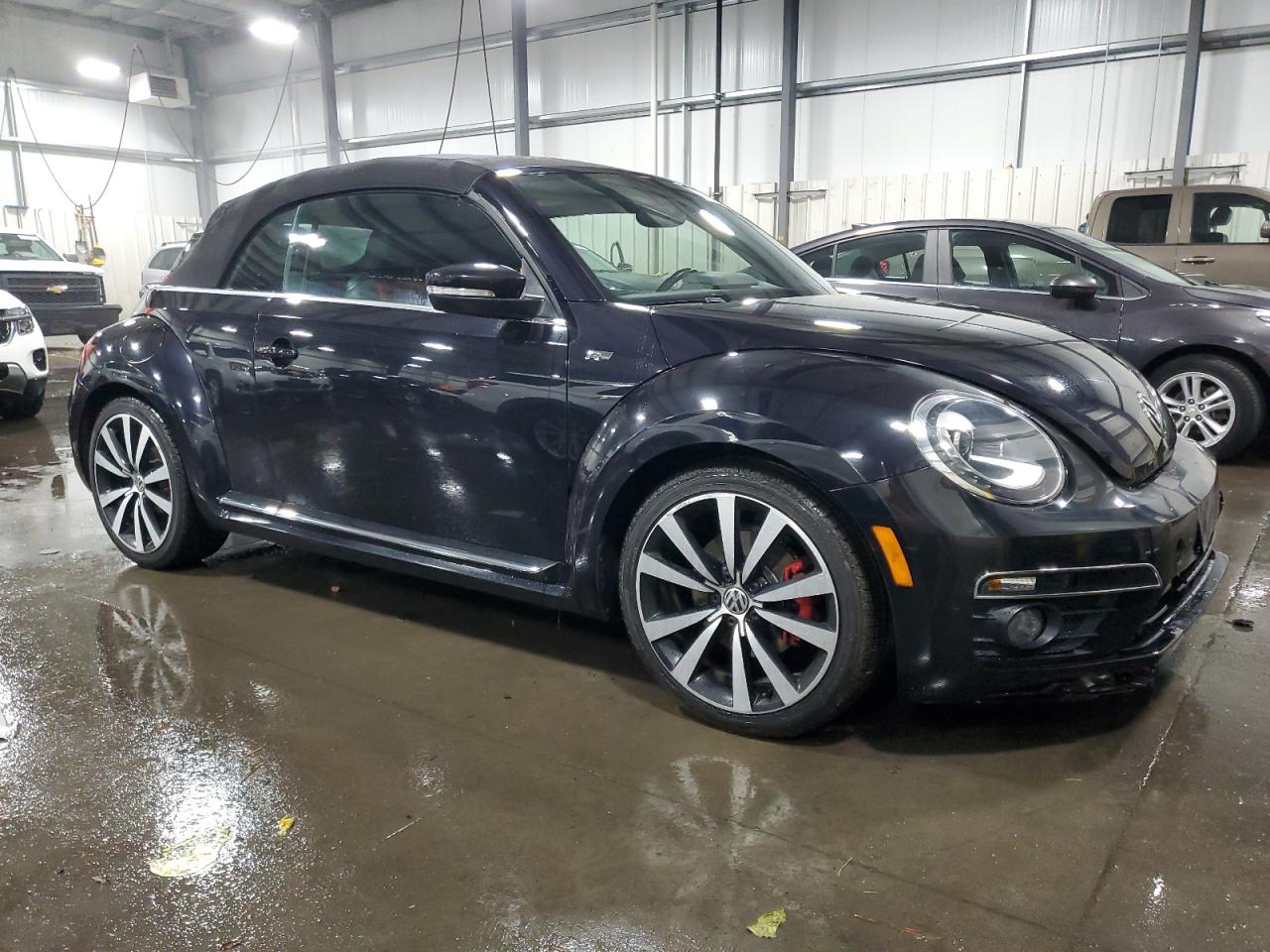 VOLKSWAGEN BEETLE R-LINE