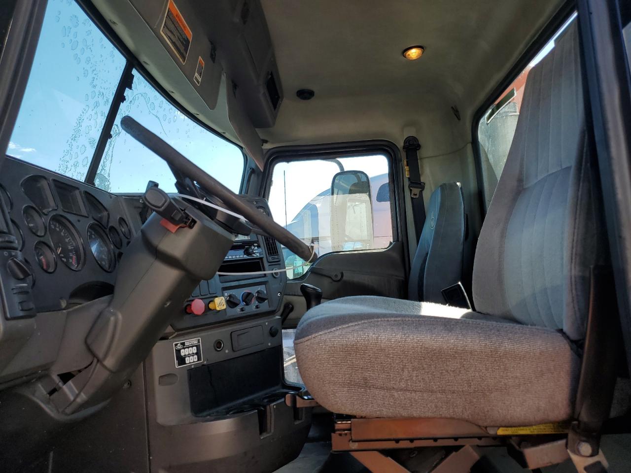 Lot #3270775855 2007 MACK 600 CXP600