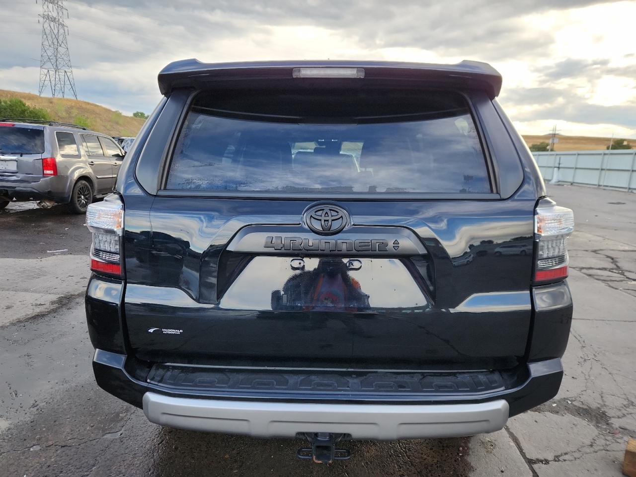 TOYOTA 4RUNNER SE