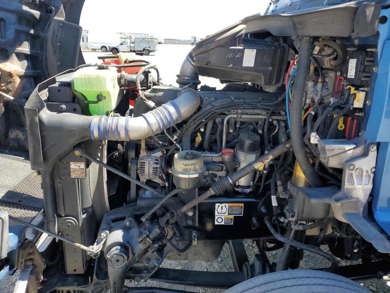 Lot #3235121094 2016 KENWORTH T880