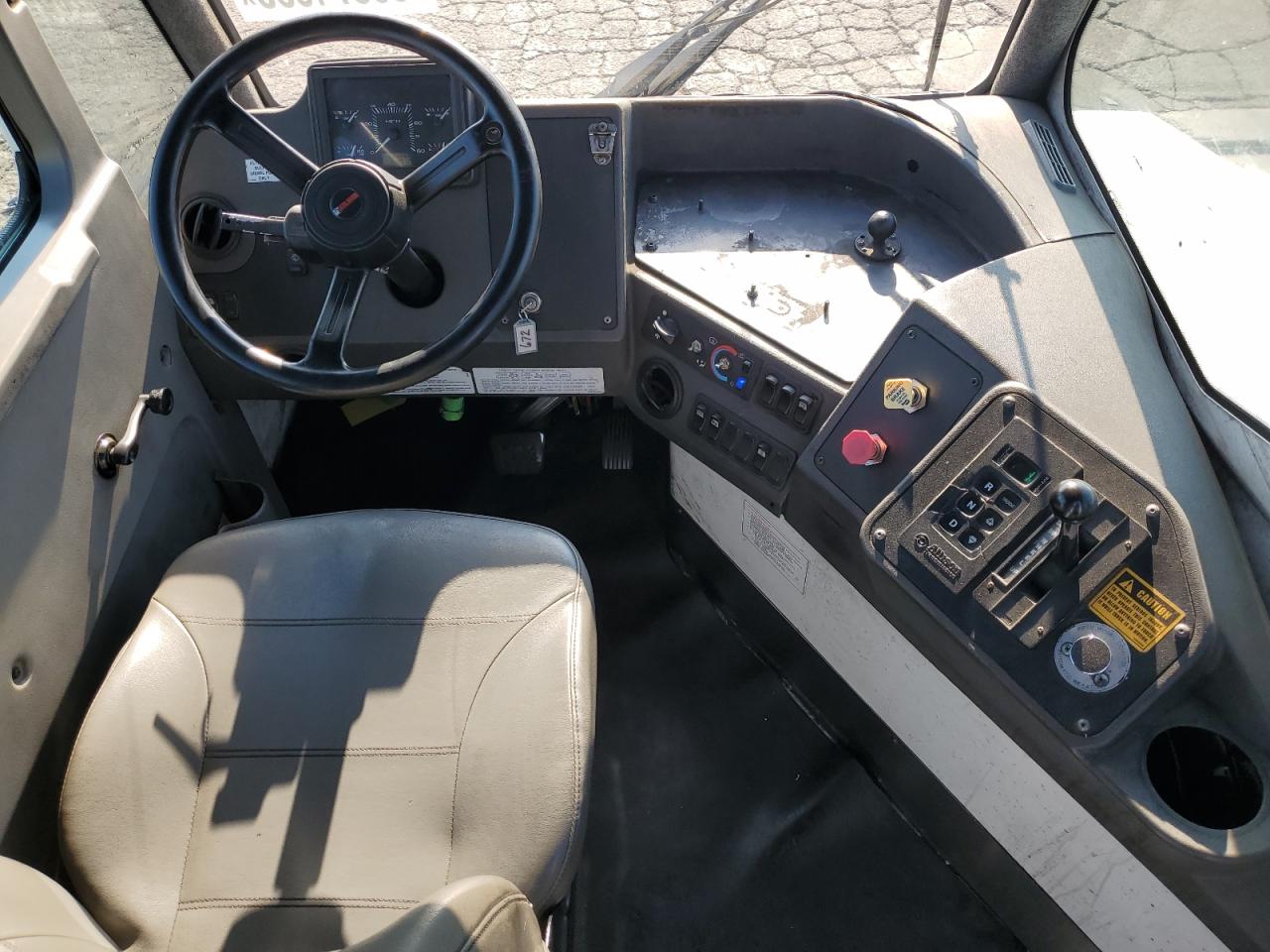 Lot #3245204631 2019 KALMAR OTTAWA