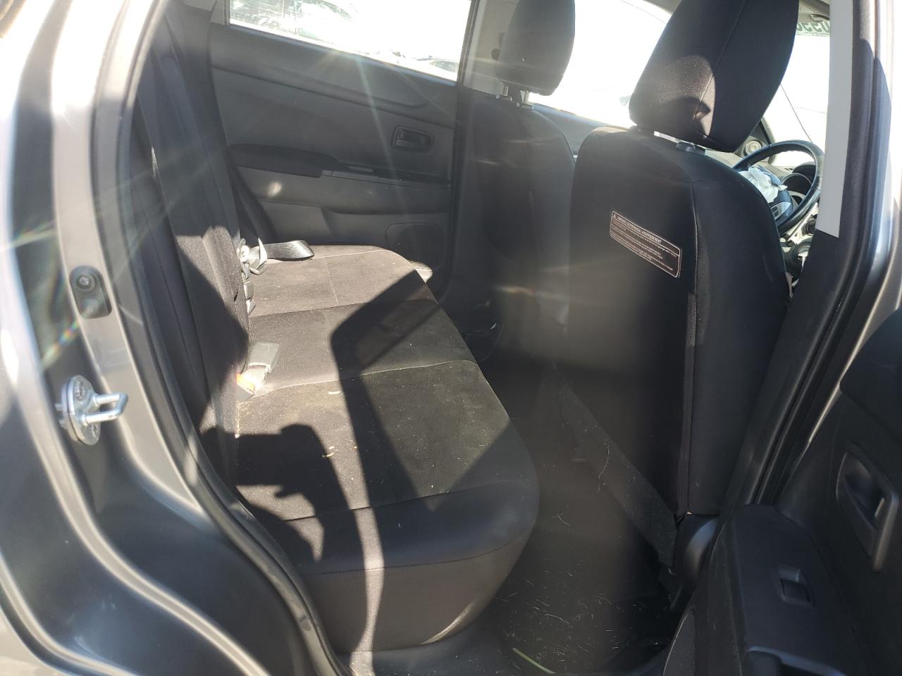 MITSUBISHI OUTLANDER ES