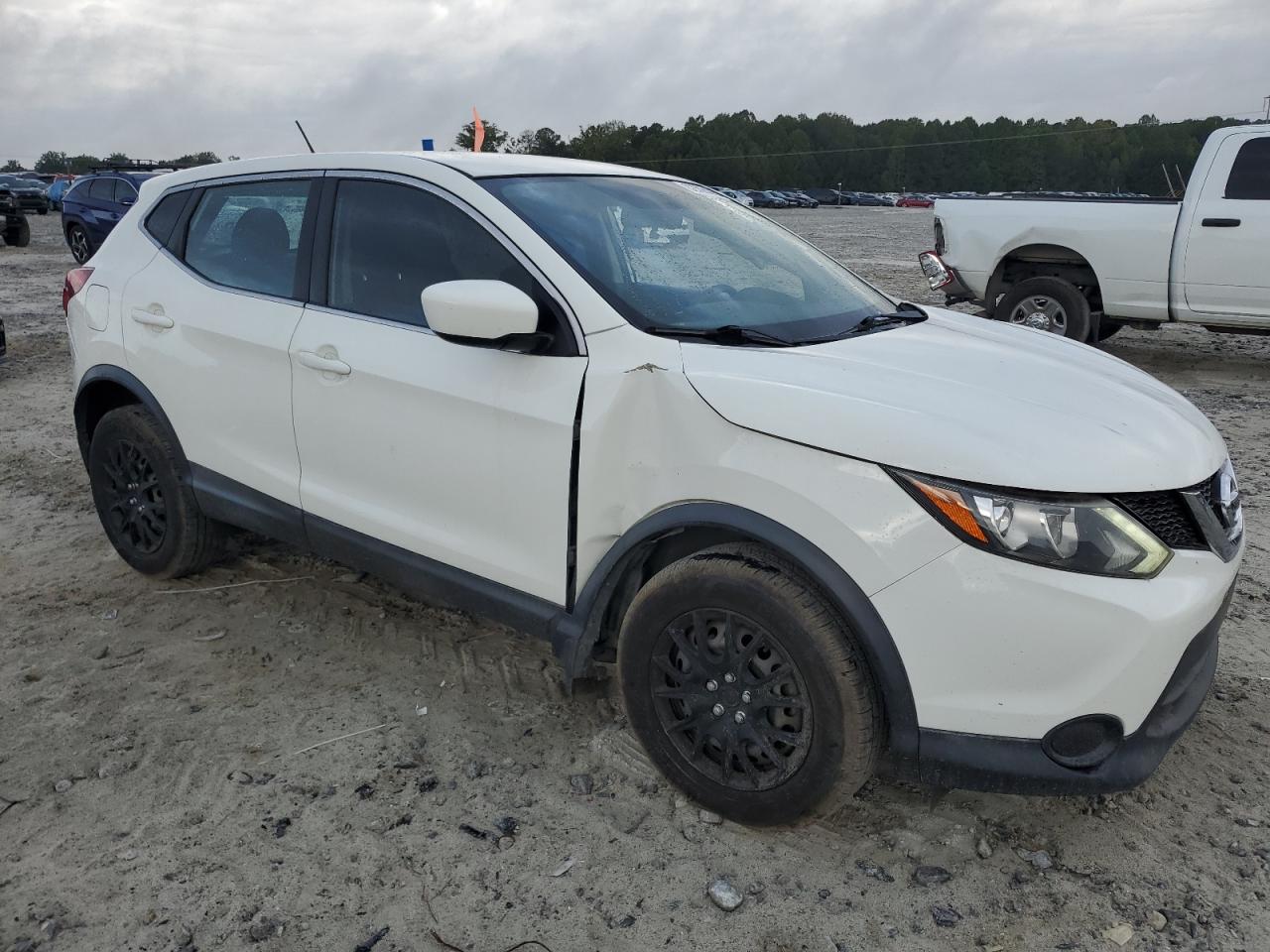 NISSAN ROGUE SPORT S