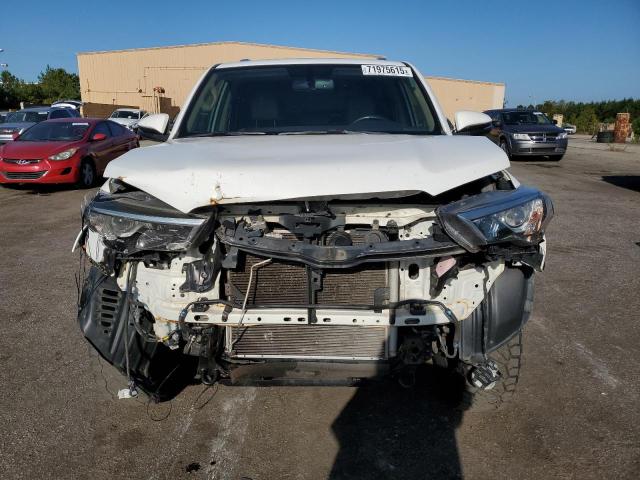 2018 TOYOTA 4RUNNER SR JTEBU5JR4J5527790
