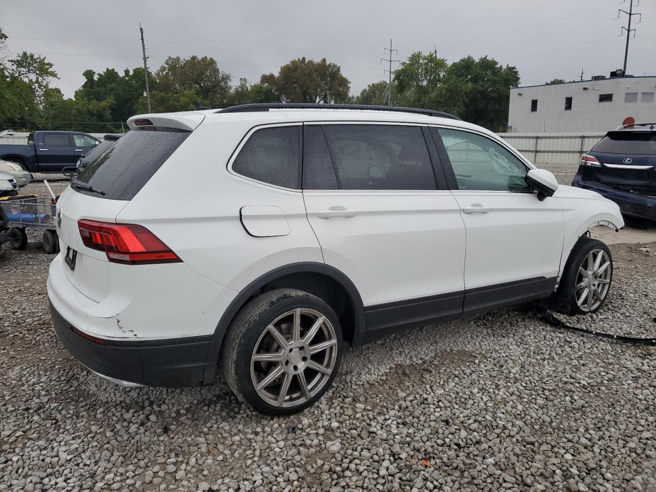 VOLKSWAGEN TIGUAN SE