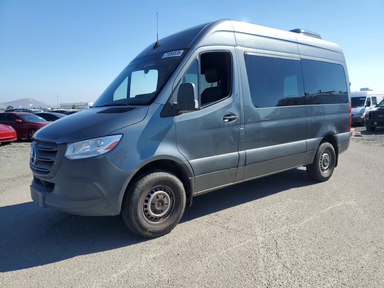 MERCEDES-BENZ SPRINTER 2500/3500