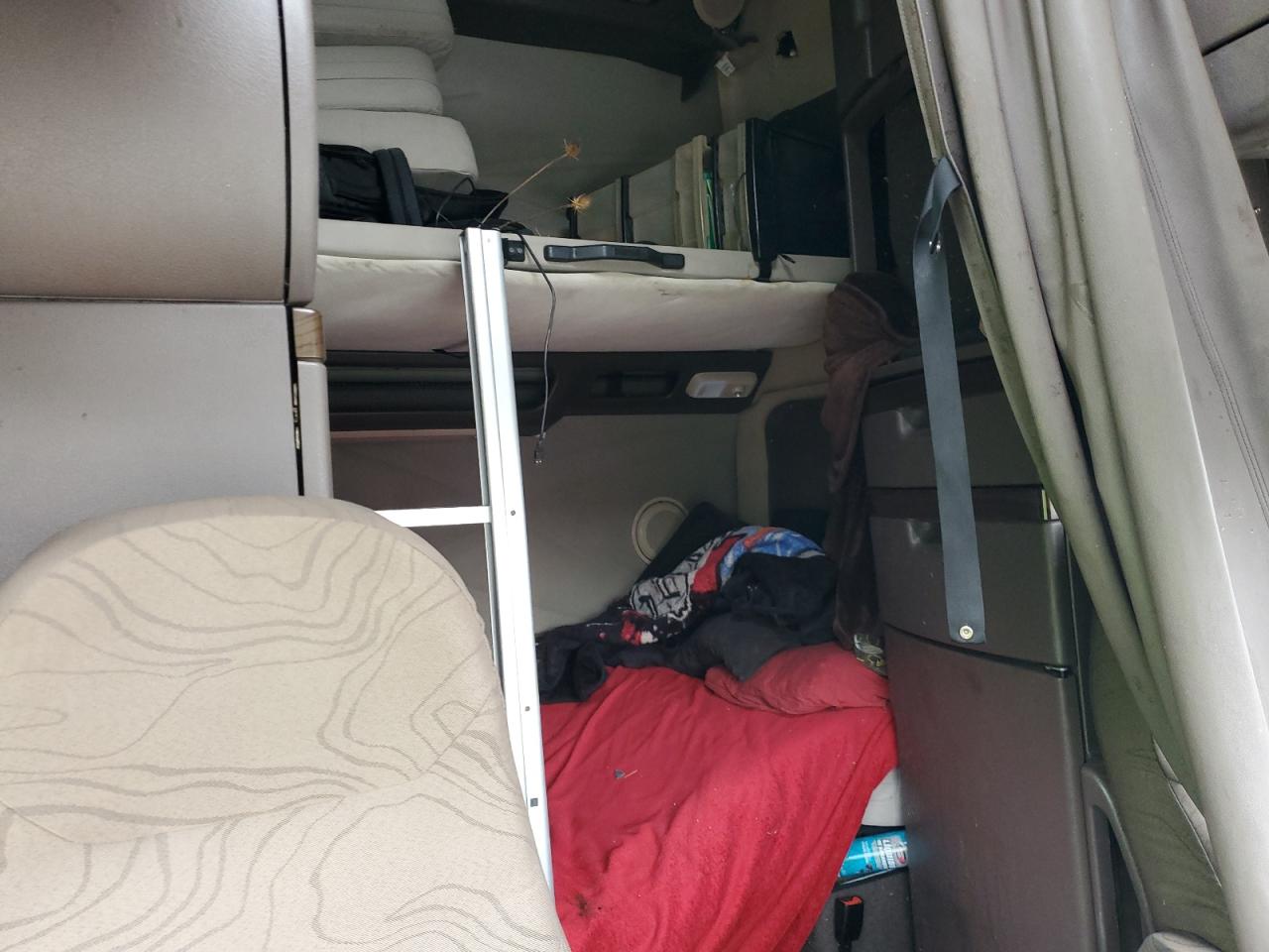 Lot #3285011970 2018 VOLVO VNL