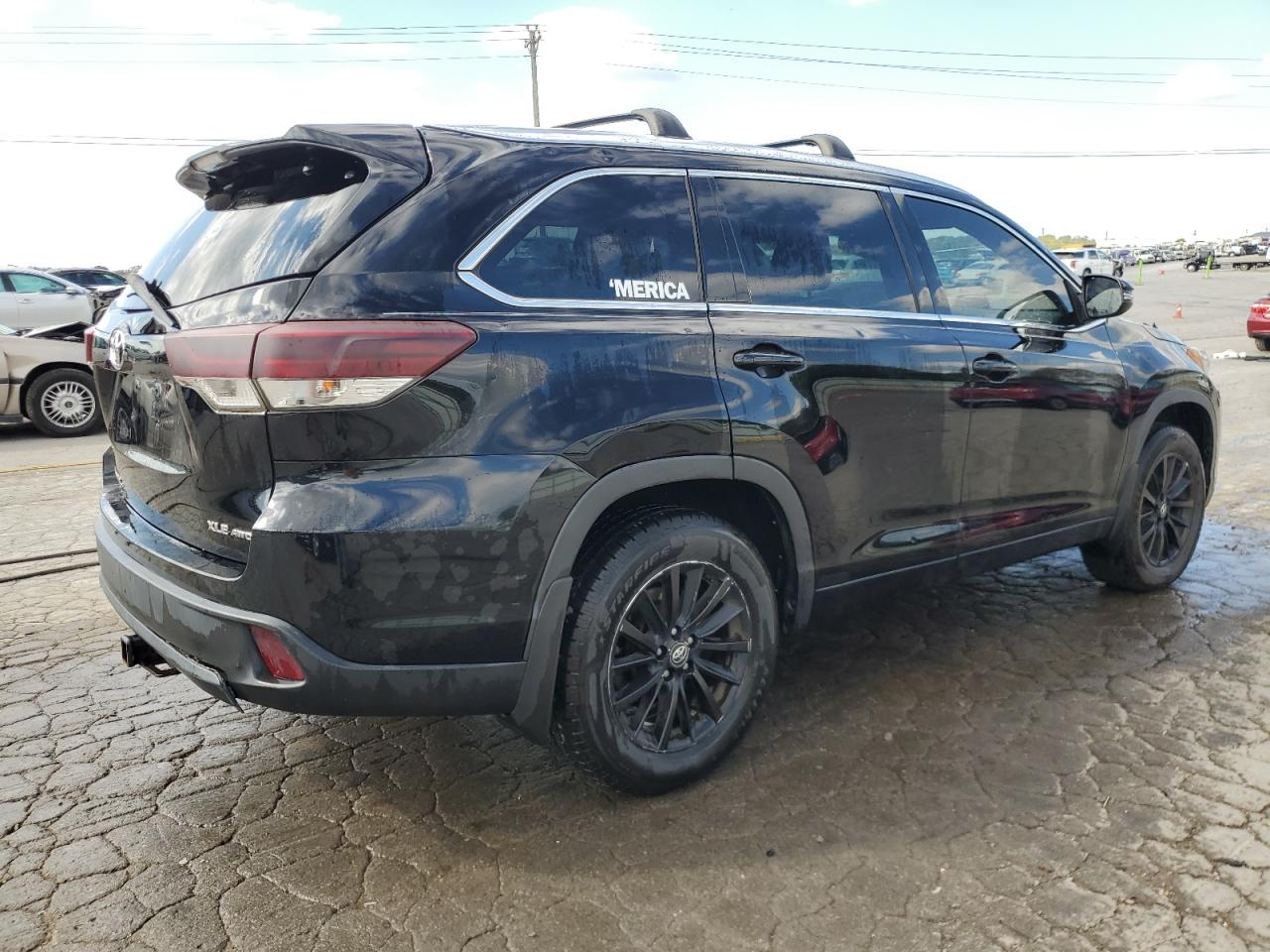 TOYOTA HIGHLANDER SE