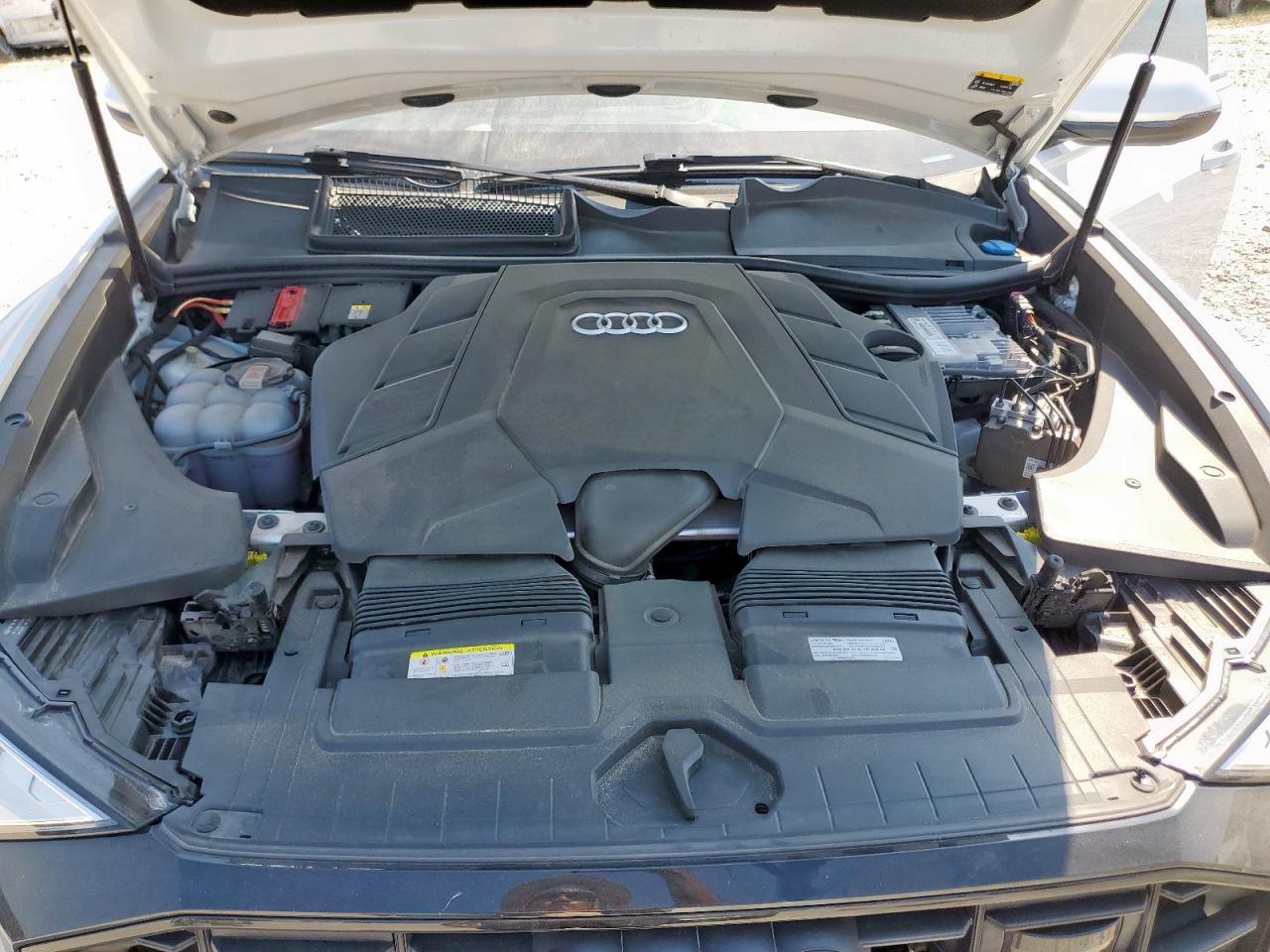 AUDI Q8 PRESTIGE S-LINE