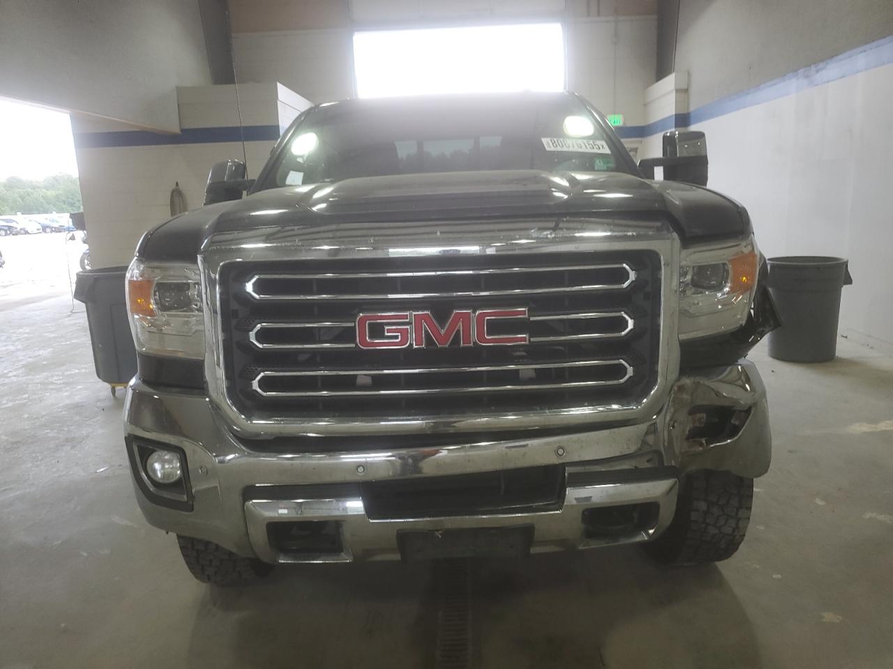 GMC SIERRA K2500 SLT