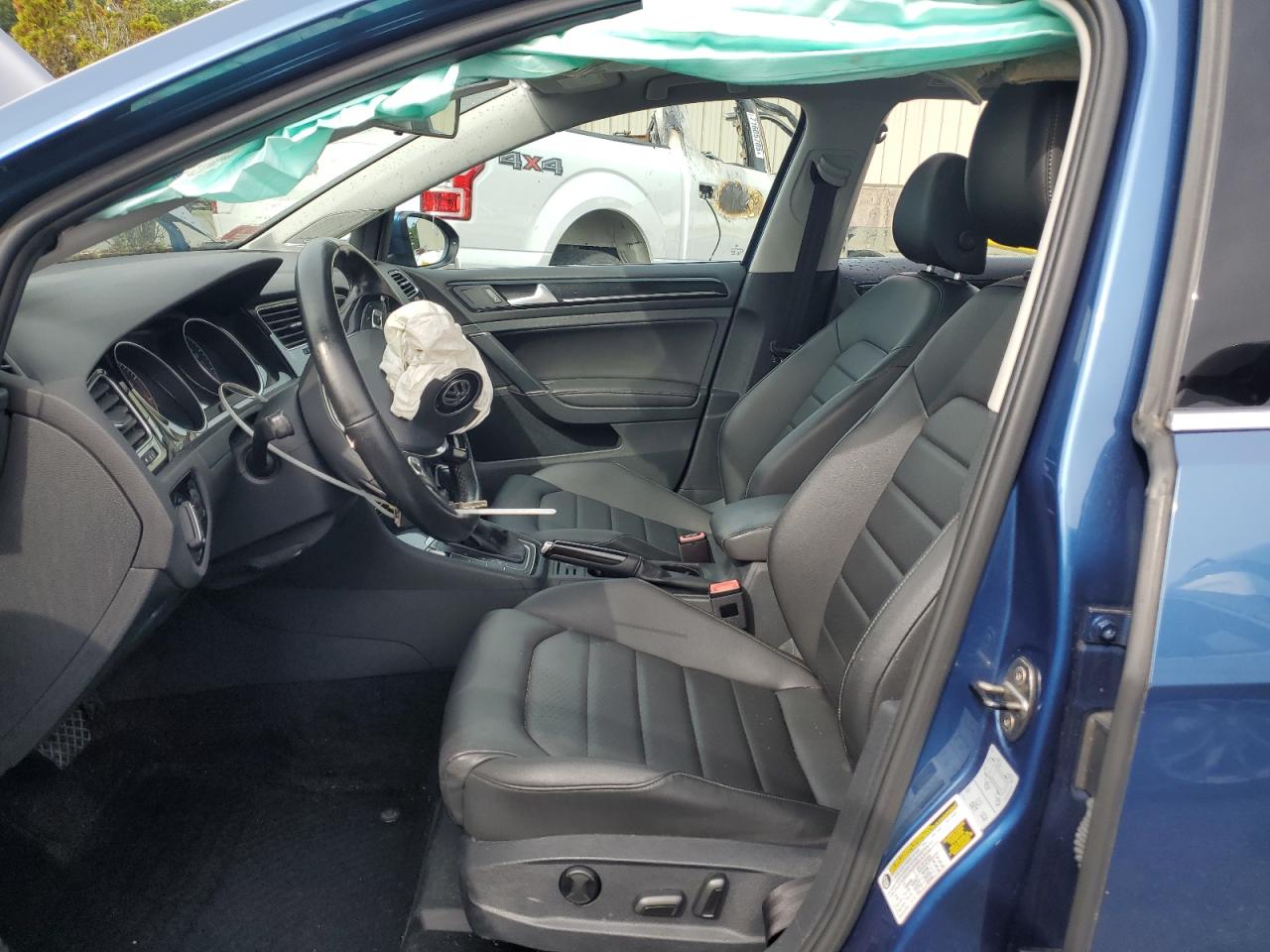 VOLKSWAGEN GOLF SPORTSVAN S