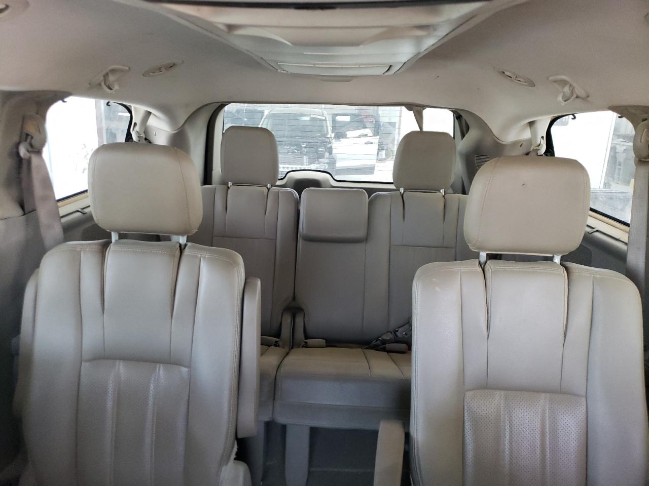 CHRYSLER TOWN & COUNTRY TOURING L