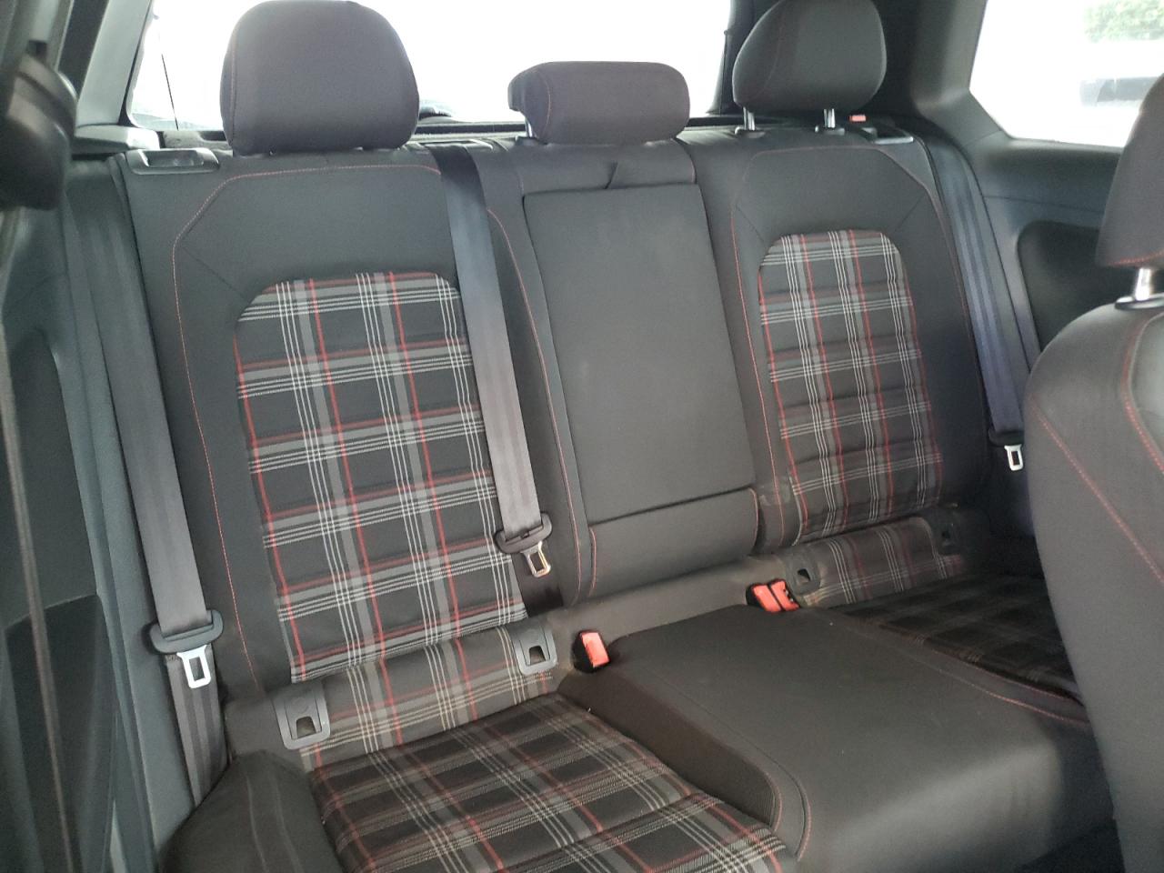 VOLKSWAGEN GOLF GTI S/SE