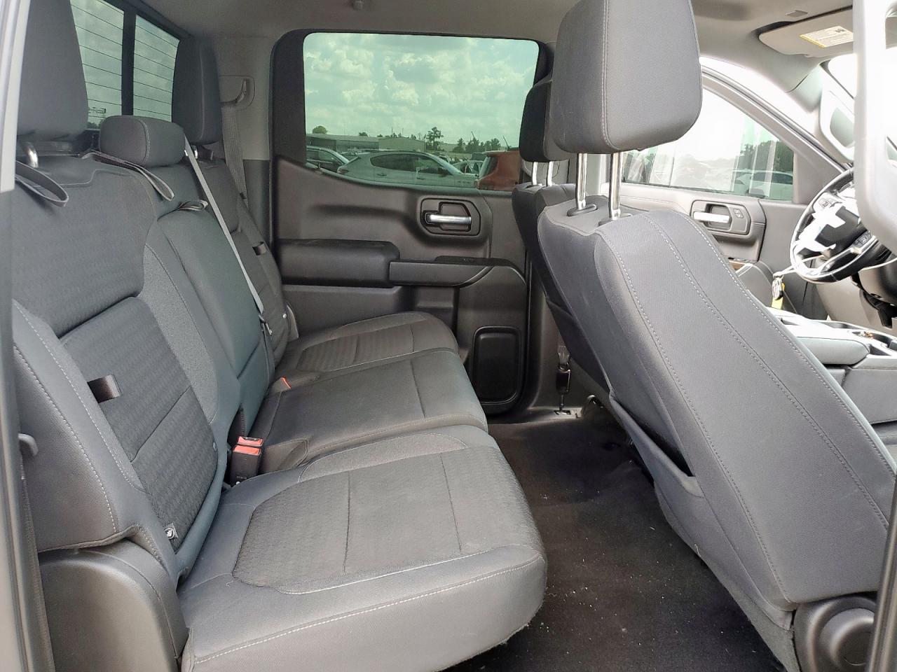 CHEVROLET SILVERADO C1500 LT