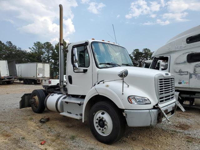 FREIGHTLINER M2