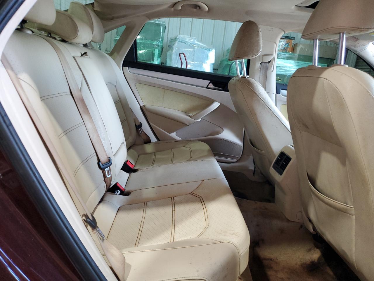 VOLKSWAGEN PASSAT SE