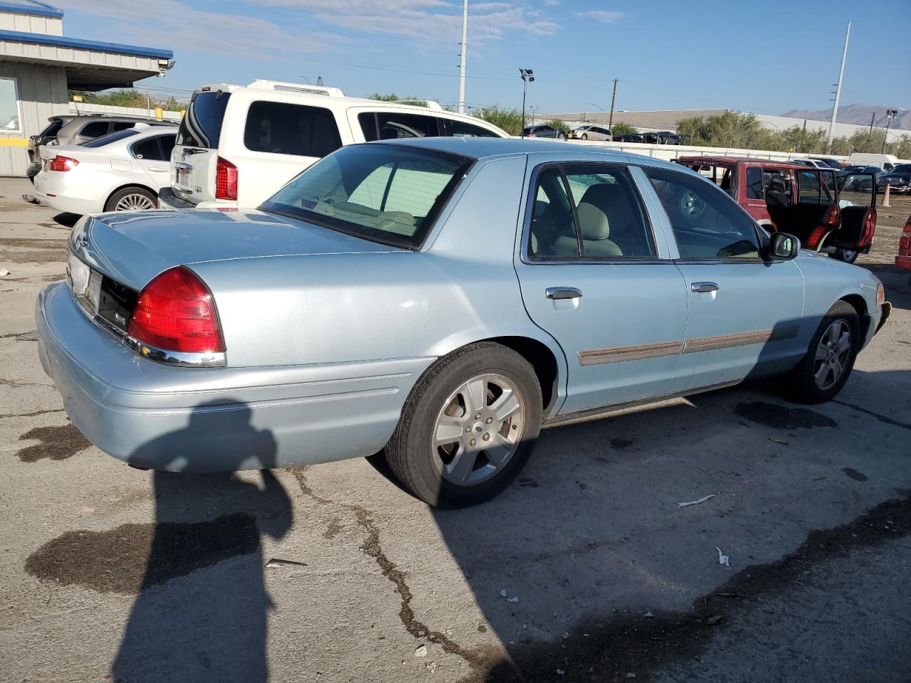 FORD CROWN VICTORIA LX