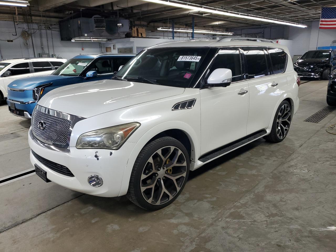 INFINITI QX56